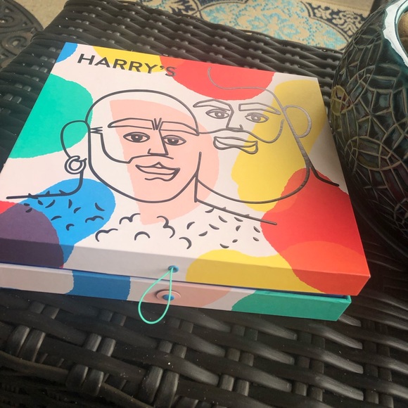 🏳️‍🌈 Limited Edition “Pride” Collector’s Box - Picture 5 of 8